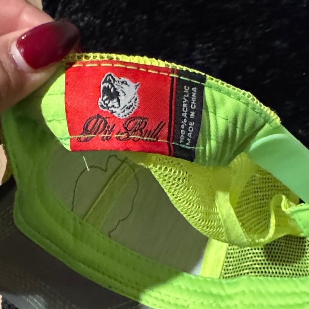 Black and Neon Green Cap with S Logo - Picture 4 of 6